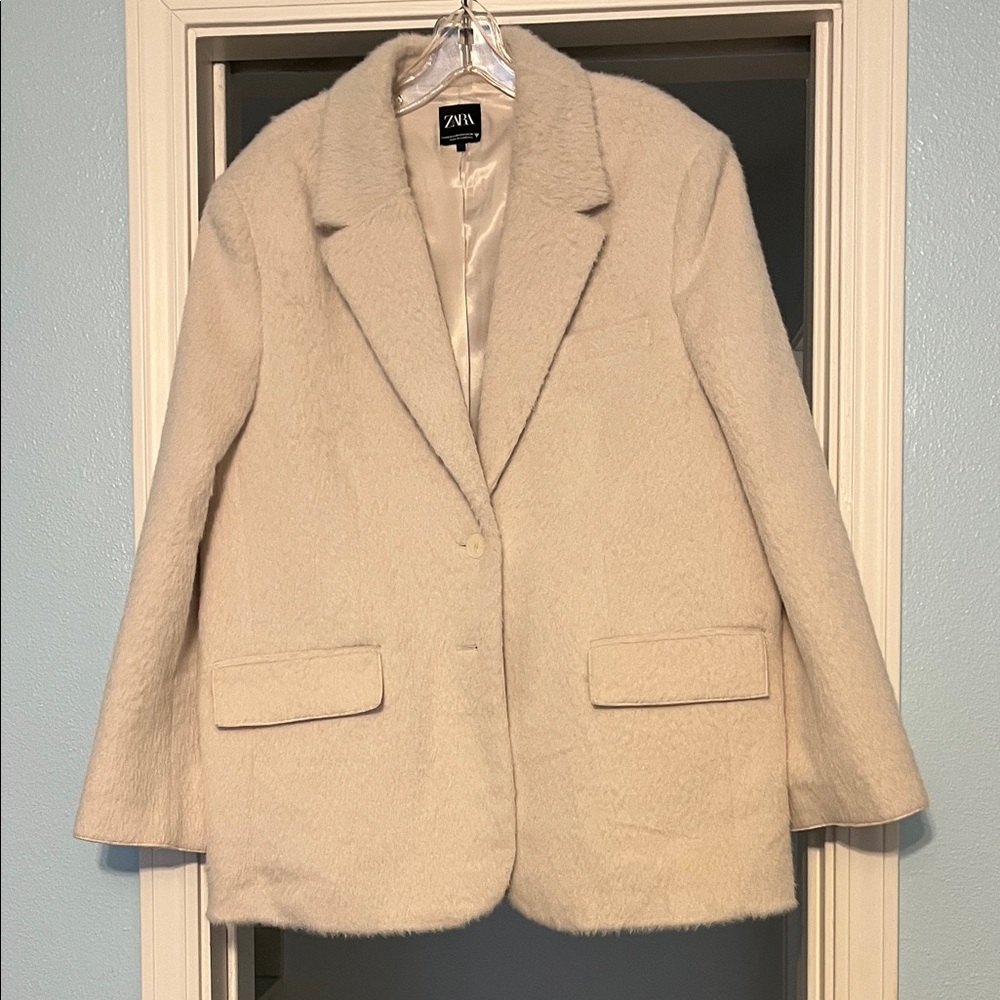 Zara Women's Oversized Cream Blazer